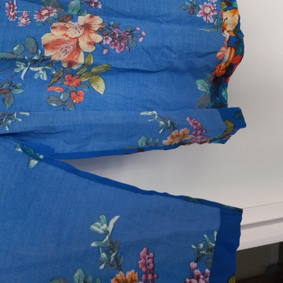 NWT Blue Floral Kimono - Picture 6 of 6